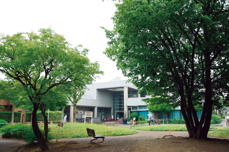 キャンパス跡地（川崎市立高津図書館）