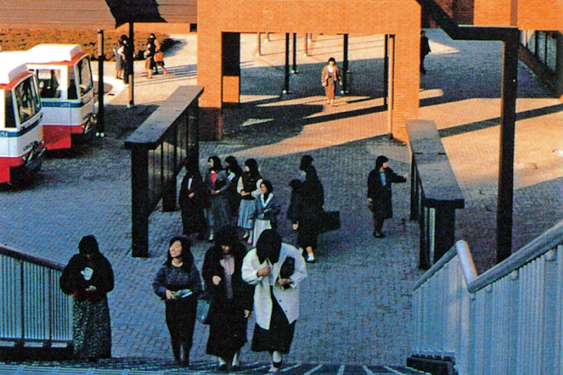 キャンパス入り口